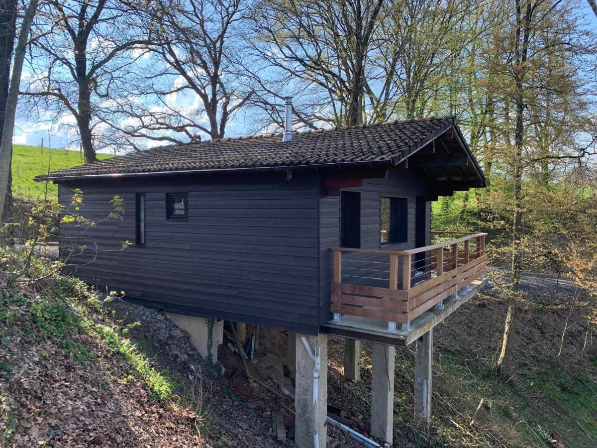 Chalet Douillets : Sur Pilotis Houyet